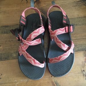 Kid’s Chacos Size 4